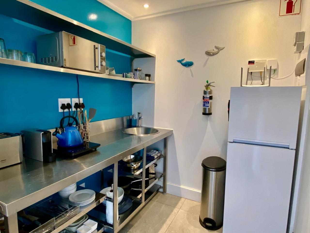Hermanus Waterfront Apartment Номер фото